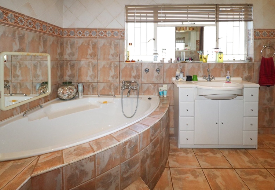 4 Bedroom Property for Sale in Orkney North West